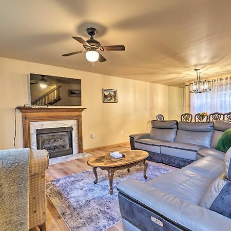 Spacious Tobyhanna Home With Lake Access And Fire Pit! מראה חיצוני תמונה