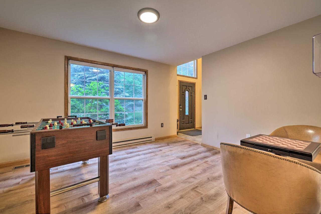 Spacious Tobyhanna Home With Lake Access And Fire Pit! מראה חיצוני תמונה
