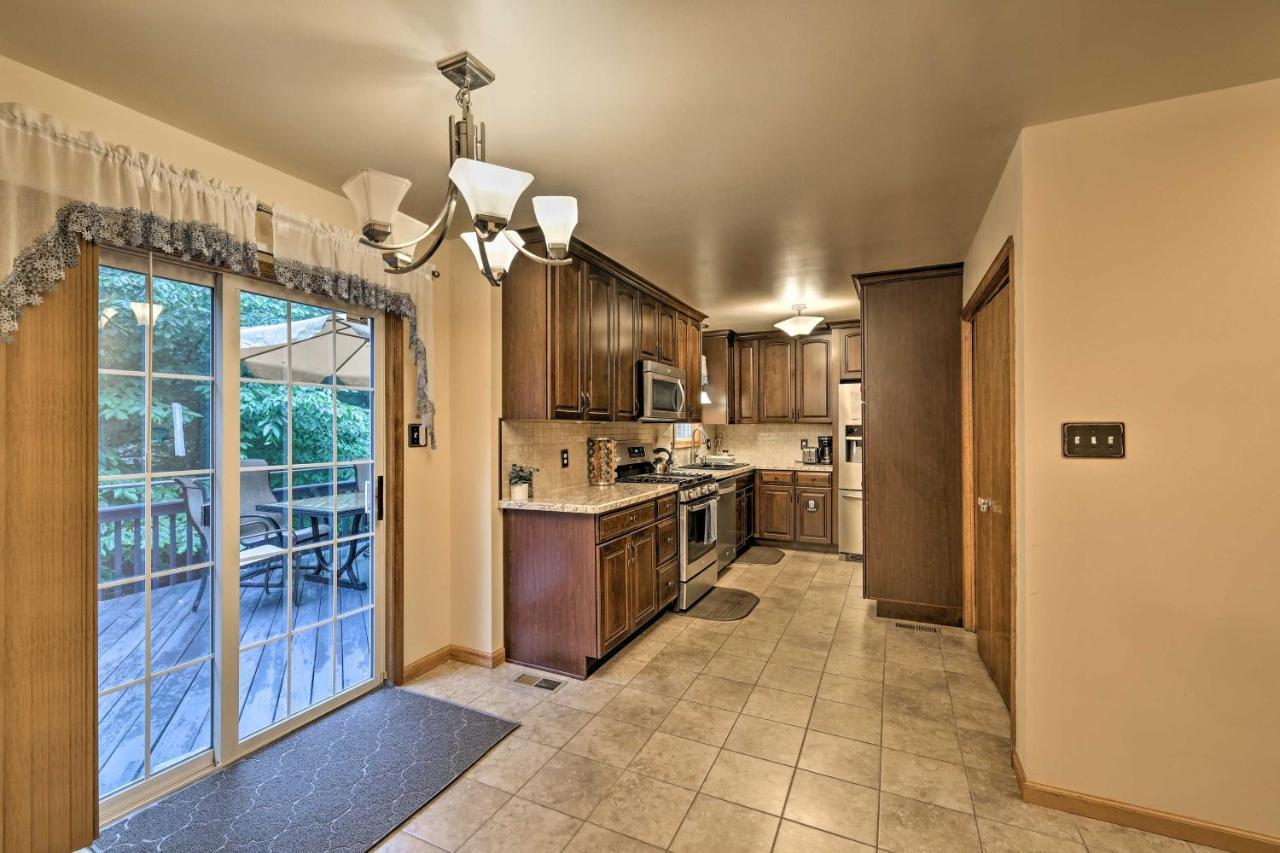 Spacious Tobyhanna Home With Lake Access And Fire Pit! מראה חיצוני תמונה