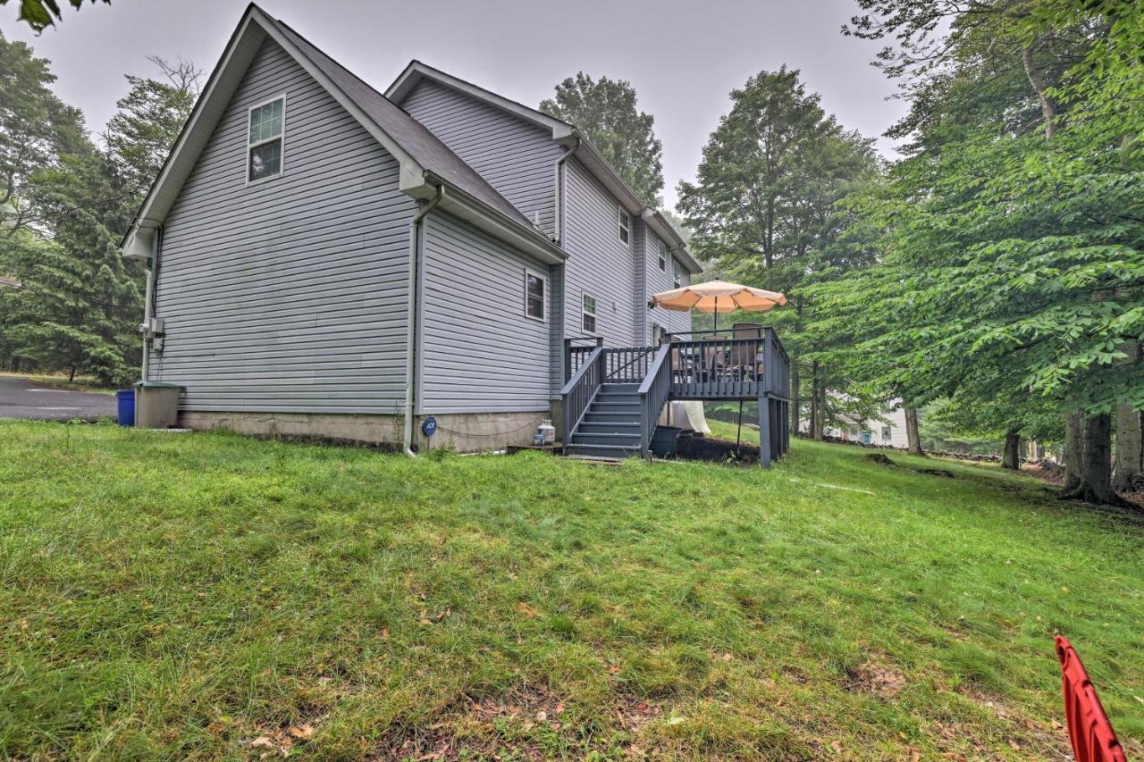 Spacious Tobyhanna Home With Lake Access And Fire Pit! מראה חיצוני תמונה